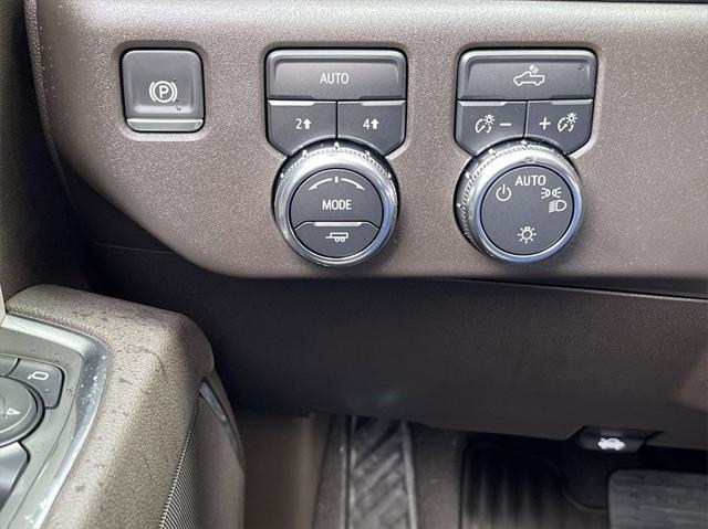 new 2025 GMC Sierra 1500 car, priced at $44,494
