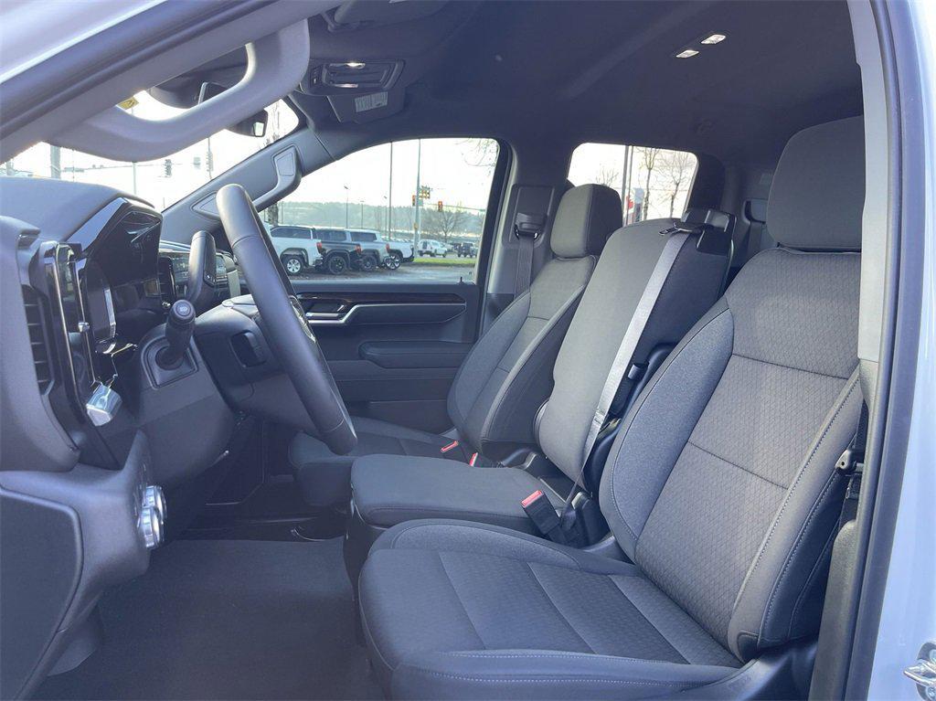 new 2025 GMC Sierra 1500 car, priced at $42,394