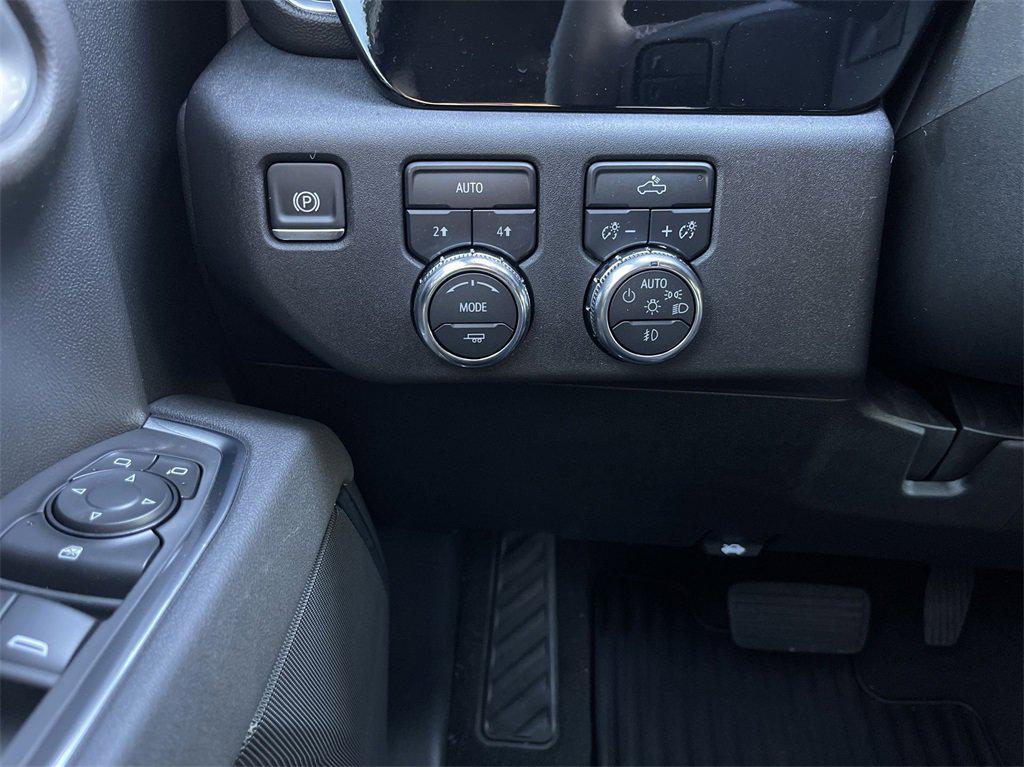 new 2025 GMC Sierra 1500 car, priced at $42,394