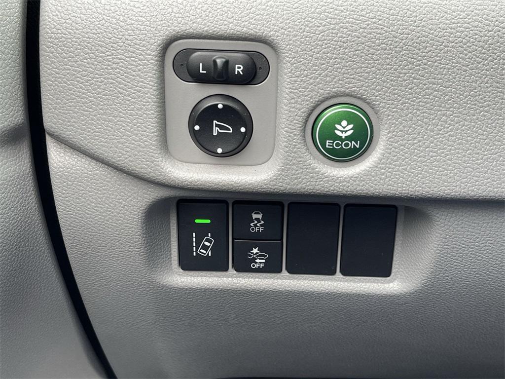 used 2017 Honda Pilot car, priced at $14,994