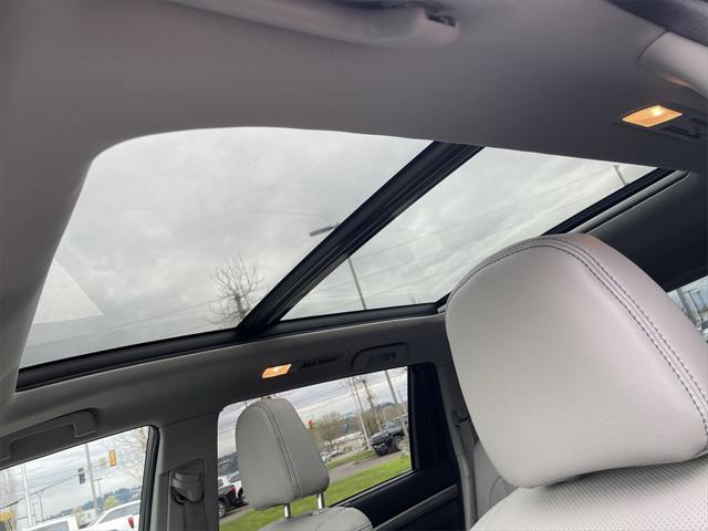 used 2018 Toyota Highlander car, priced at $27,999