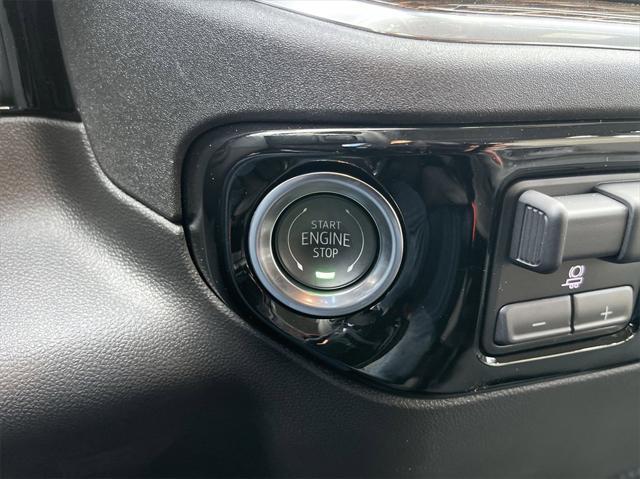 new 2025 GMC Sierra 1500 car, priced at $43,289