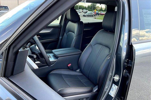 new 2025 Mazda CX-90 car, priced at $40,395