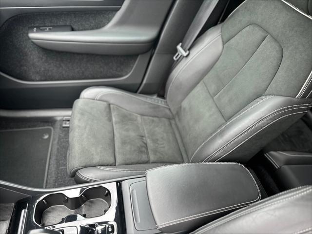 used 2019 Volvo XC40 car, priced at $21,999