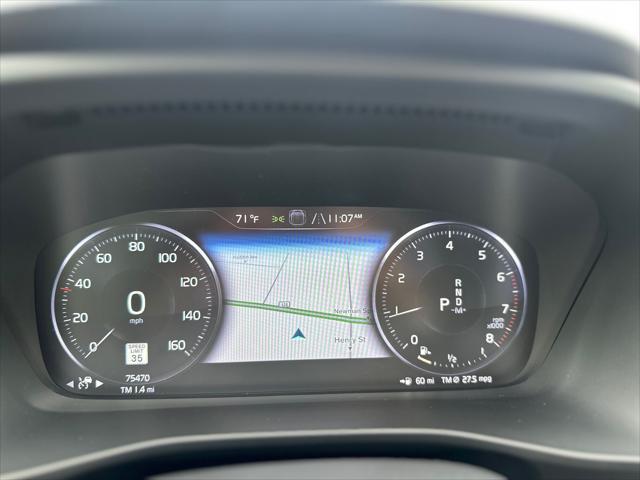 used 2019 Volvo XC40 car, priced at $21,999