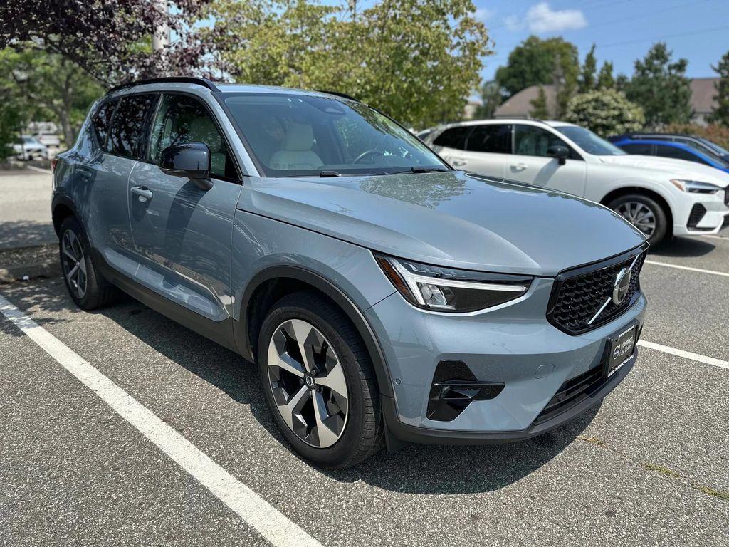used 2023 Volvo XC40 car, priced at $28,999