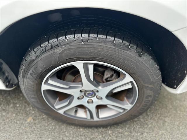 used 2015 Volvo XC60 car, priced at $15,999