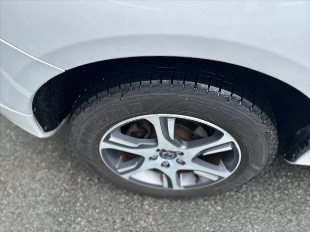 used 2015 Volvo XC60 car, priced at $15,999