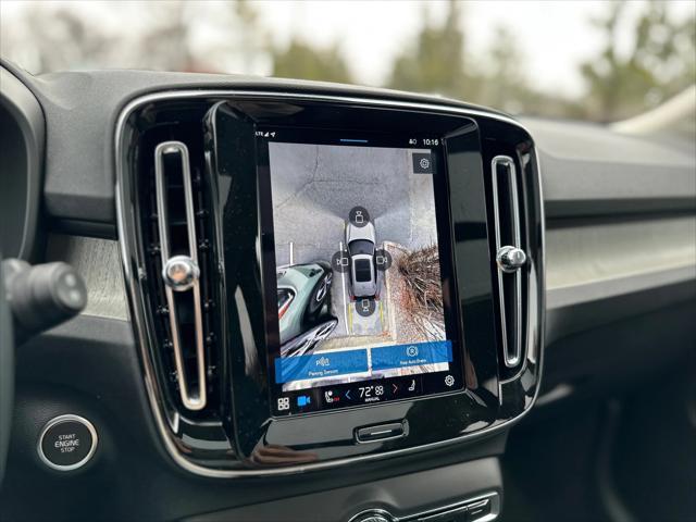 new 2024 Volvo XC40 car, priced at $39,999
