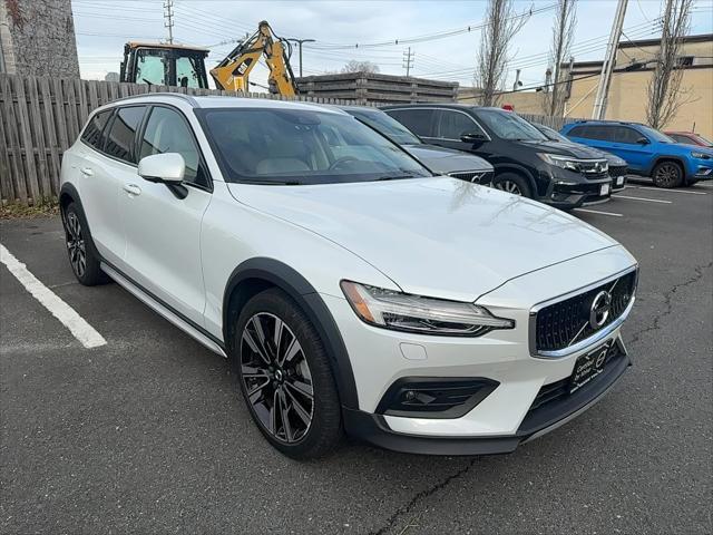 used 2022 Volvo V60 Cross Country car, priced at $36,999