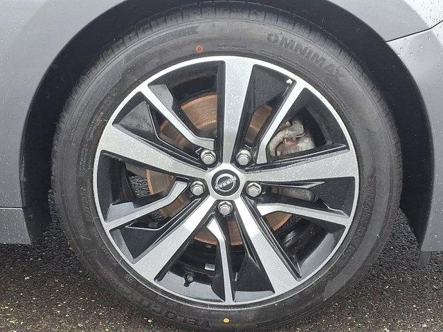 used 2023 Nissan Maxima car, priced at $25,104