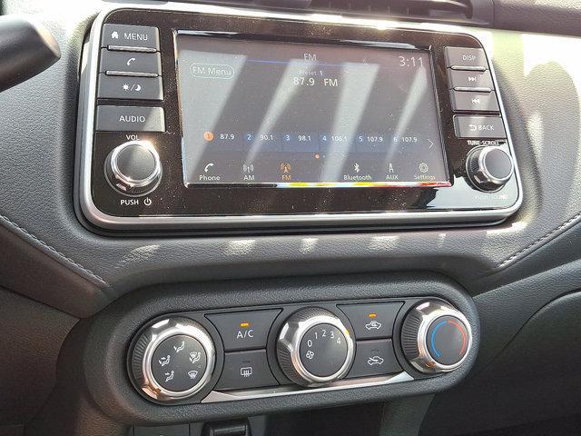 new 2024 Nissan Versa car