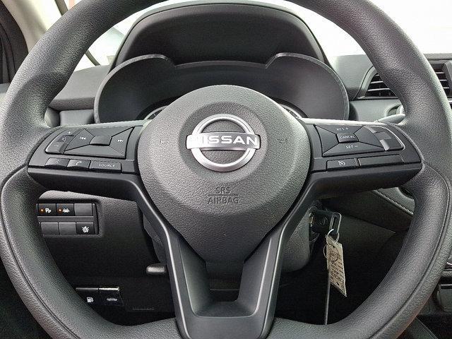 new 2025 Nissan Versa car