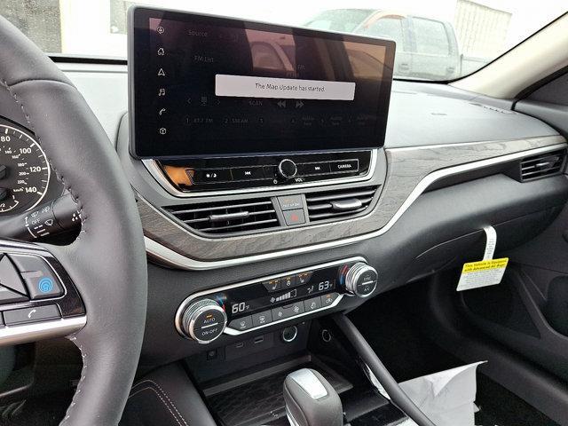 new 2025 Nissan Altima car
