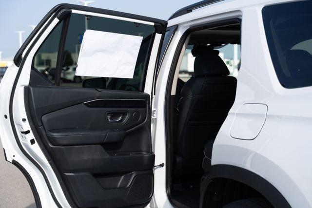 new 2025 Honda Pilot car, priced at $50,505