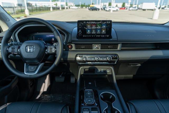 new 2025 Honda Pilot car, priced at $50,505
