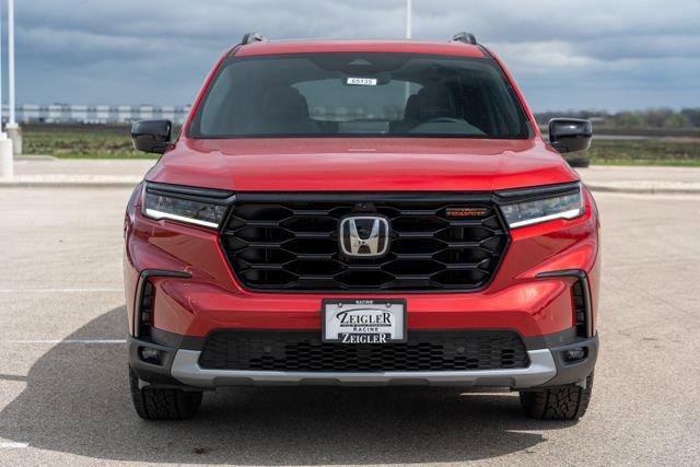 new 2025 Honda Pilot car, priced at $48,686