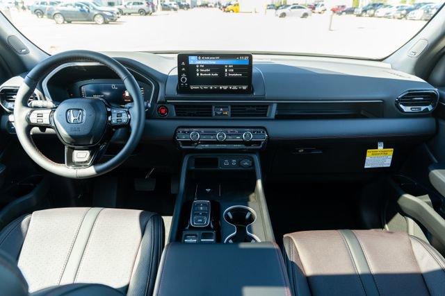 new 2025 Honda Pilot car, priced at $52,508