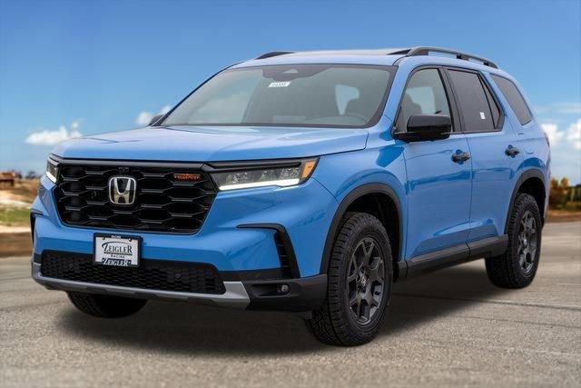 new 2025 Honda Pilot car, priced at $48,686