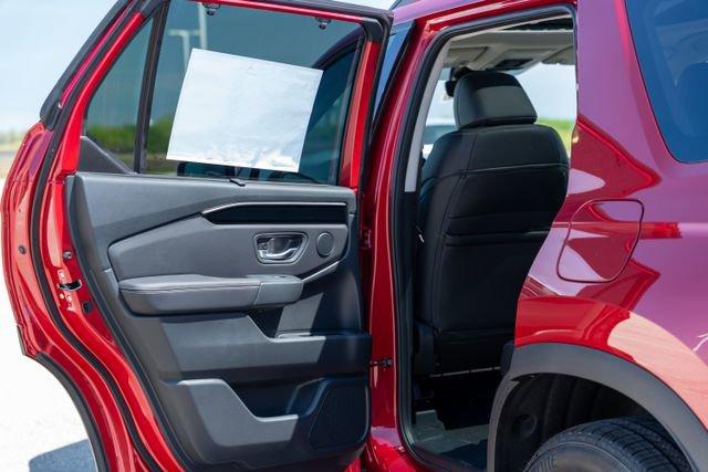 used 2025 Honda Pilot car, priced at $46,794