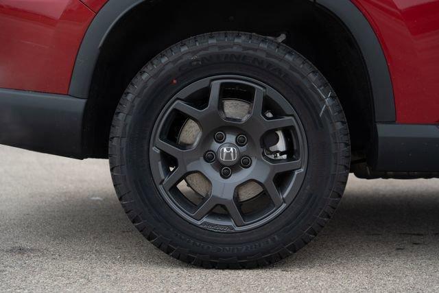 new 2025 Honda Pilot car, priced at $50,185