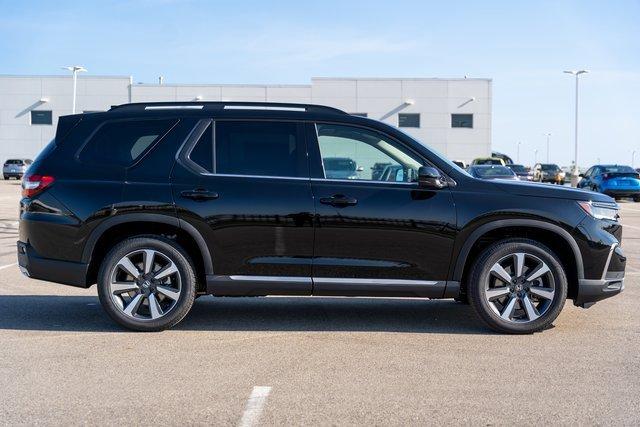 new 2025 Honda Pilot car, priced at $48,995