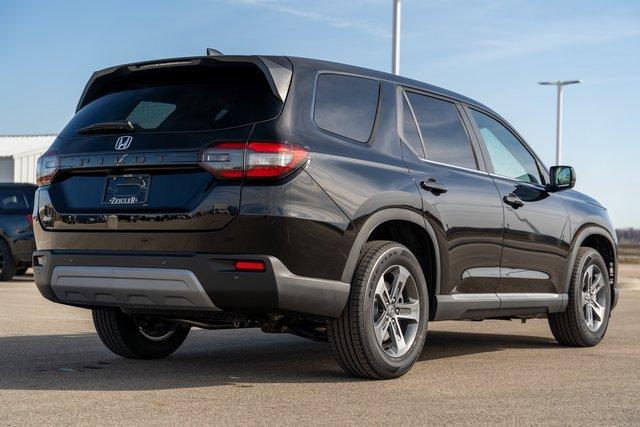 new 2025 Honda Pilot car, priced at $43,695