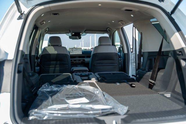 new 2025 Honda Pilot car, priced at $45,121