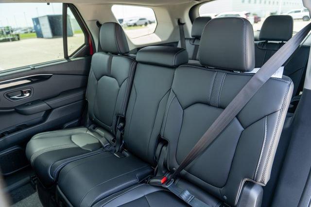 used 2025 Honda Pilot car, priced at $42,794