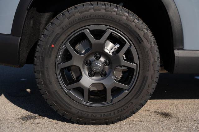 new 2025 Honda Pilot car, priced at $48,741