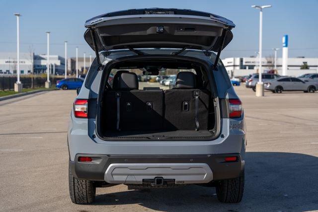 new 2025 Honda Pilot car, priced at $48,741