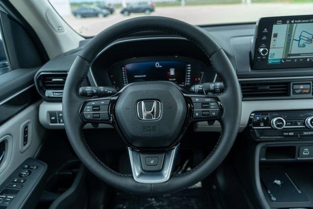 new 2025 Honda Pilot car, priced at $50,178