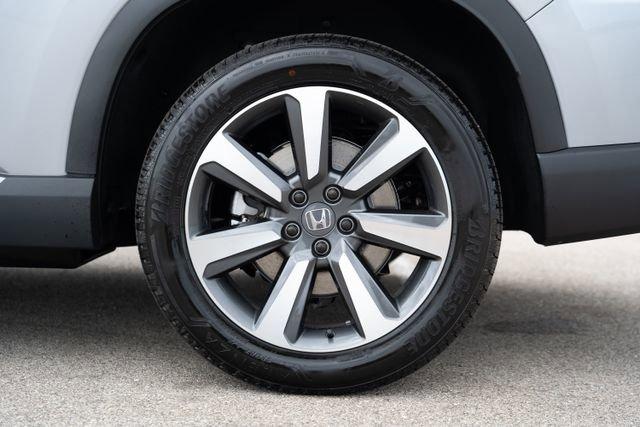 new 2025 Honda Pilot car, priced at $50,178