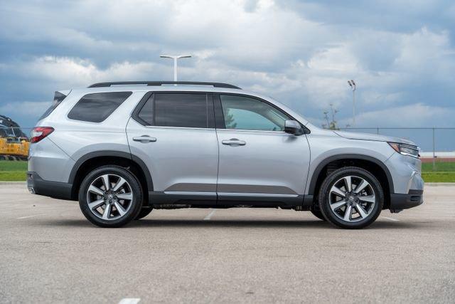 new 2025 Honda Pilot car, priced at $50,178