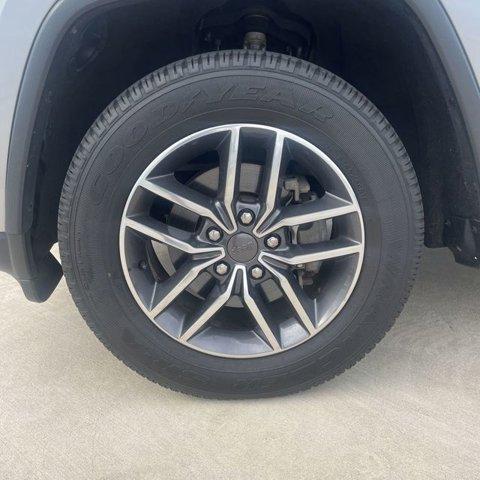 used 2020 Jeep Grand Cherokee car, priced at $20,894