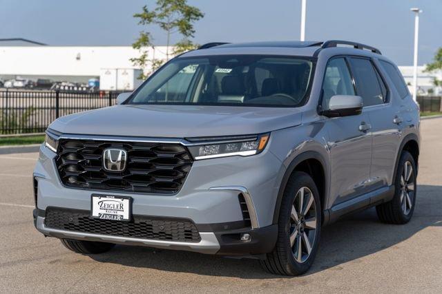 new 2025 Honda Pilot car, priced at $48,129