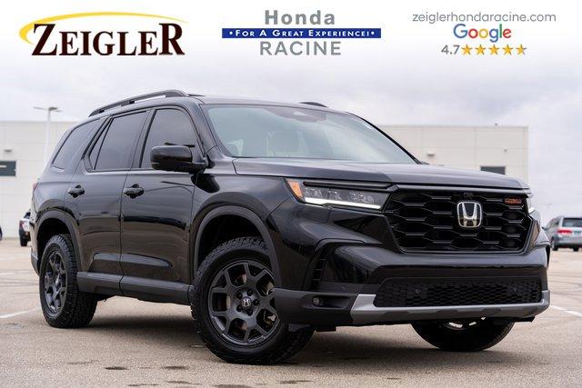 new 2025 Honda Pilot car, priced at $47,832