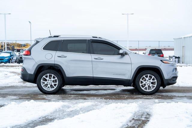 used 2017 Jeep Cherokee car, priced at $10,894