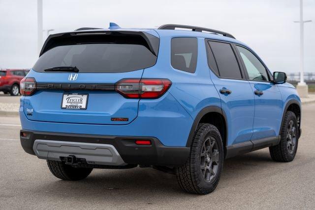 new 2025 Honda Pilot car, priced at $48,741