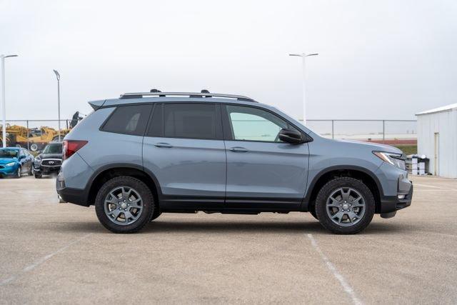 new 2025 Honda Passport car, priced at $43,995