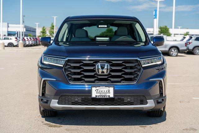 new 2025 Honda Pilot car, priced at $44,458