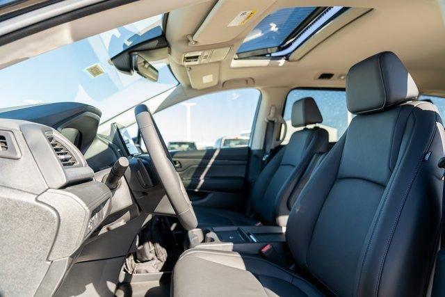 new 2025 Honda Odyssey car, priced at $40,816