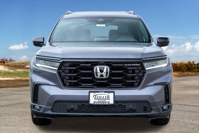 new 2025 Honda Pilot car, priced at $51,975