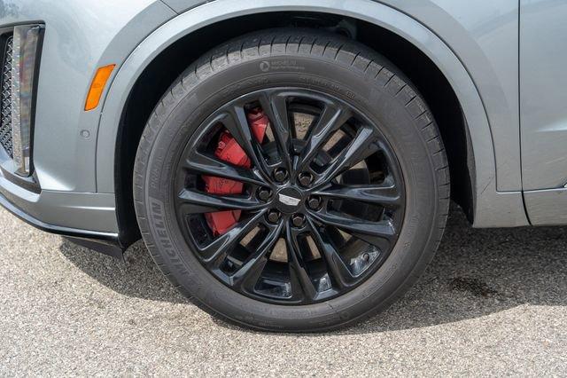 used 2024 Cadillac XT6 car, priced at $45,694