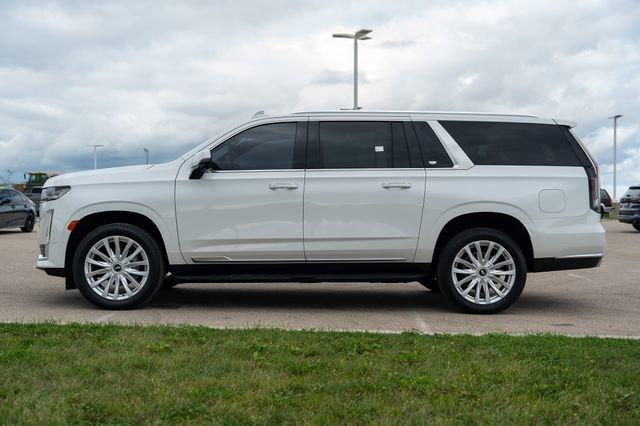 used 2023 Cadillac Escalade ESV car, priced at $65,994