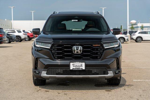 new 2025 Honda Pilot car, priced at $48,280