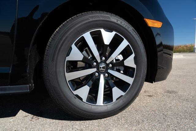 new 2026 Honda Odyssey car, priced at $41,040