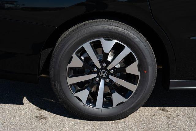 new 2026 Honda Odyssey car, priced at $41,040