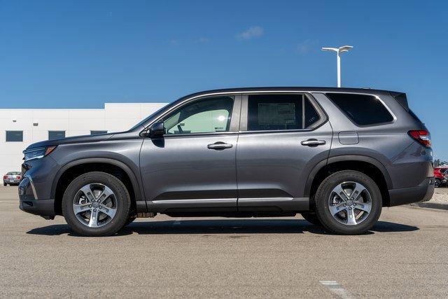 new 2025 Honda Pilot car, priced at $43,995