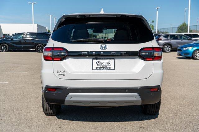 new 2025 Honda Pilot car, priced at $44,450